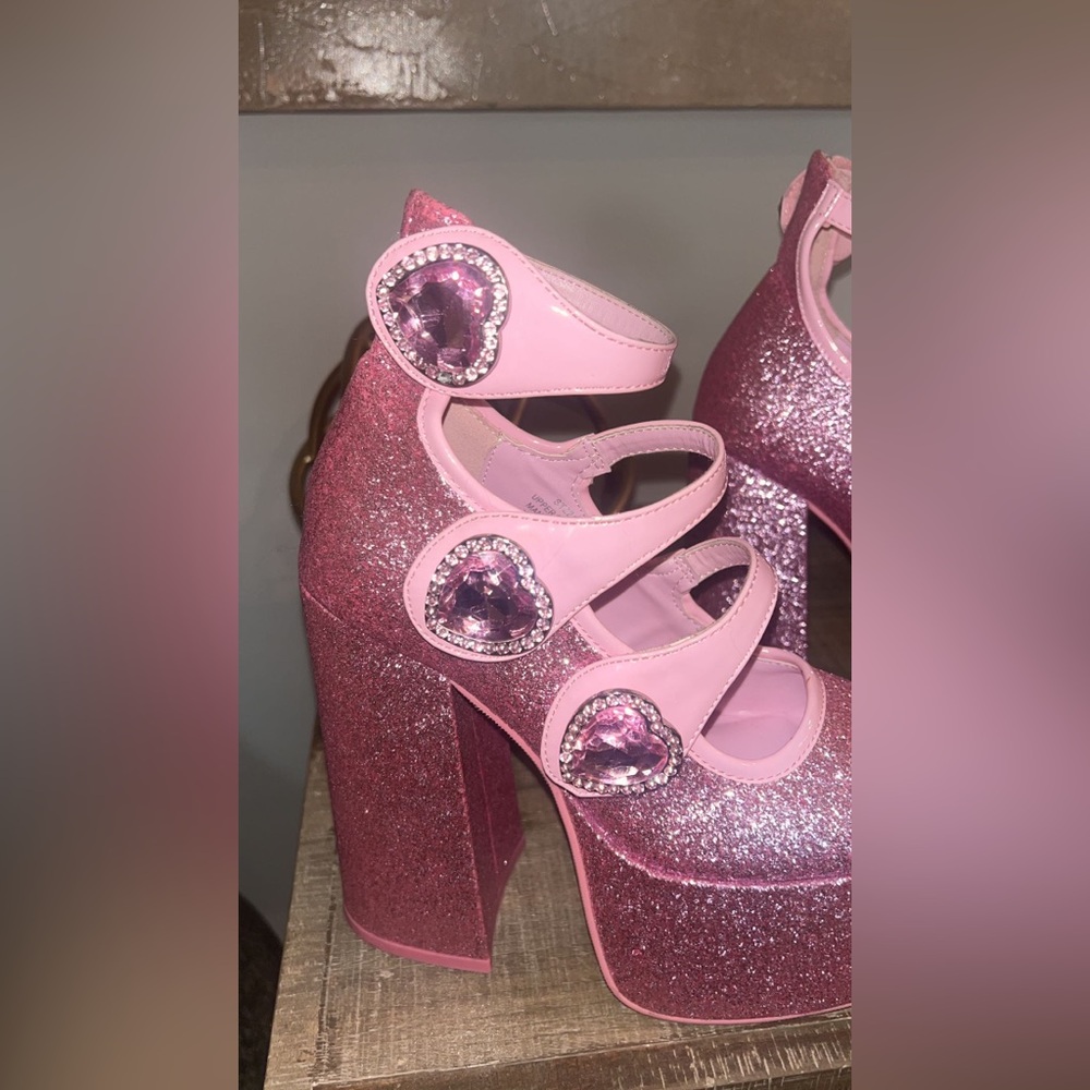 🚫SOLD🚫NWOB Sugar Thrillz ‘Down to play’ pink glitter platform heels sz5 - Picture 8 of 11